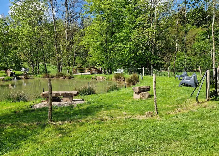 Domaine De Saint Jacques Devant Bruyeres
