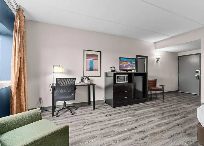 Quality Inn & Suites Mall Of America - Msp Airport