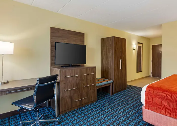Best Western Plus North Shore Hotel