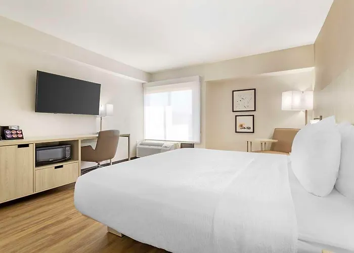 Best Western Plus Sugar Land/Stafford