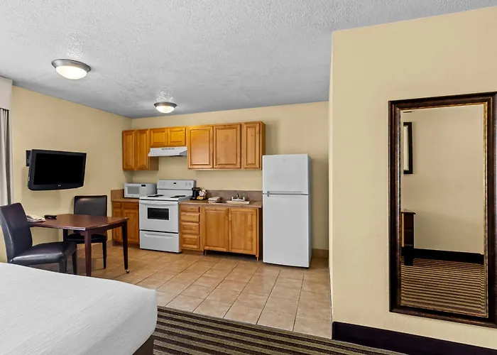 Quality Inn & Suites Vancouver - Hazel Dell