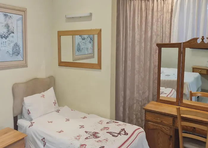Alexandra Bed & Breakfast