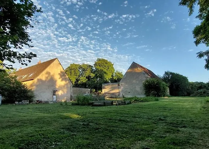 Domaine De Vauvelle