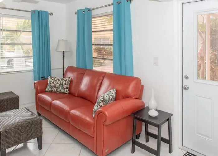Aloha Apartments On The Intracoastal-Walk To The Beach