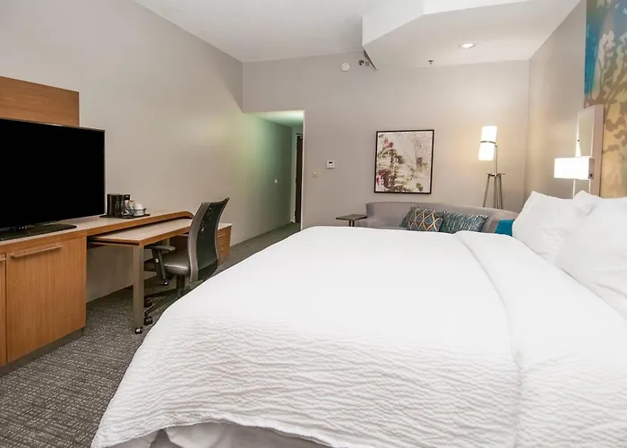 Courtyard By Marriott Bentonville