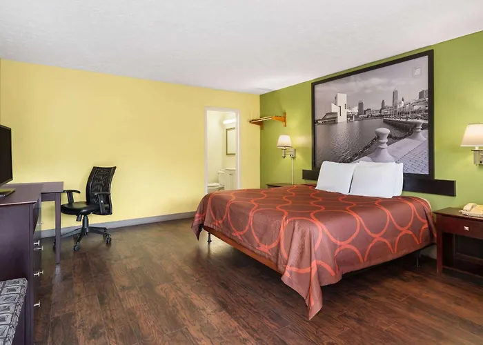 Super 8 By Wyndham Youngstown Girard