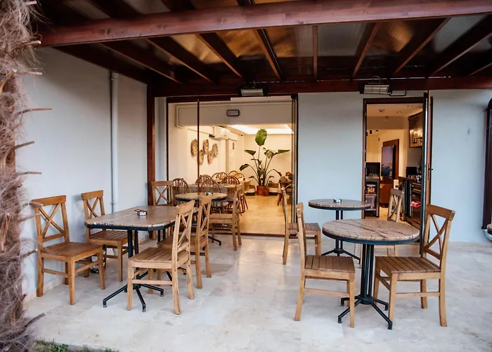 Villaqua Boutique Hotel