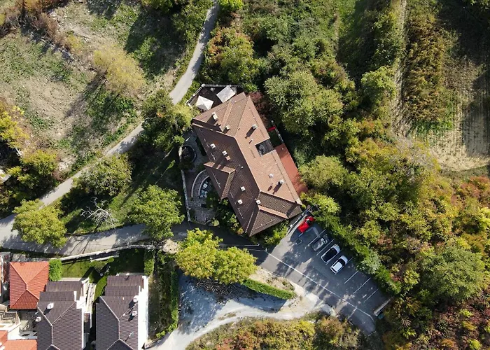 Alseides, The Home Experience