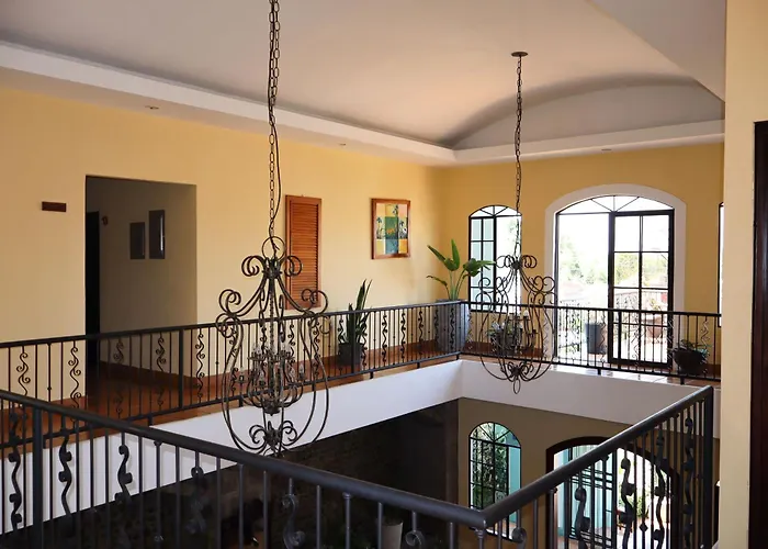 Hotel Leon Inn