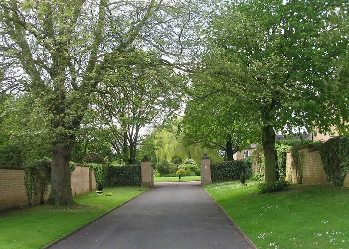 Hemswell Court