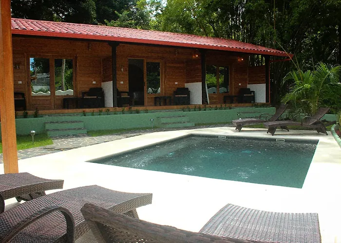 Tiki Lodge Hotel De Charme