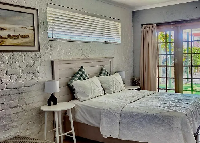 Pinelands Guesthouse