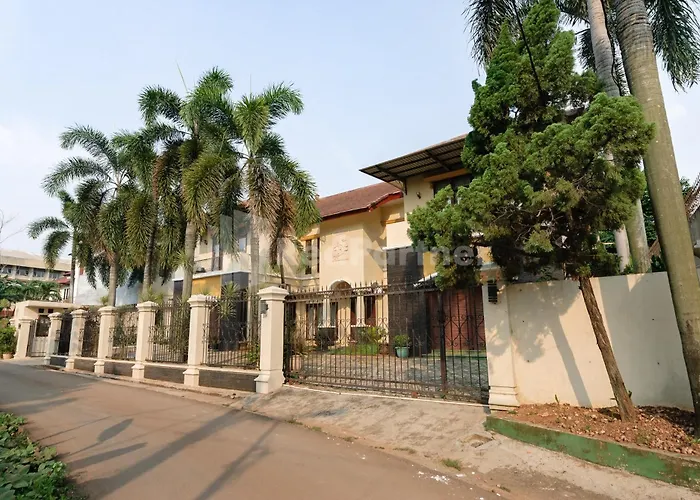 Sr Residence Near Mall Ciputra Cibubur Mitra Reddoorz