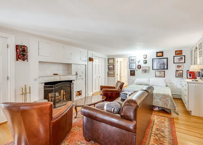 Lakefront Bristol Vacation Rental - Hike & Ski!