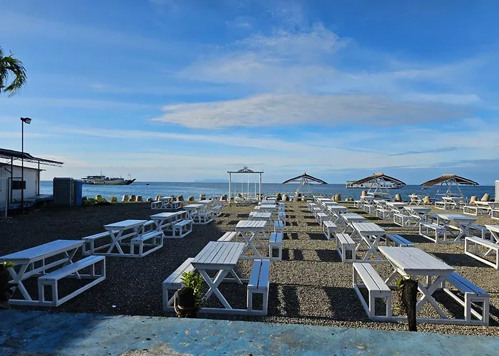 Pacific Crown Hotel