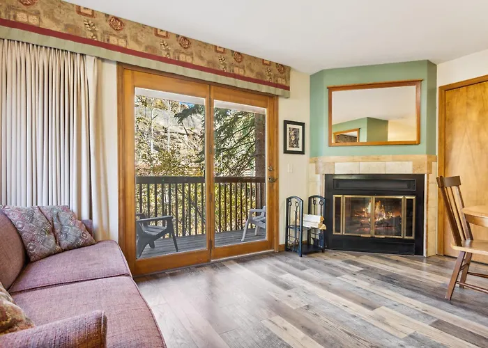 Ponderosa Lodge