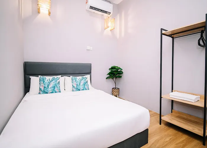 Swing & Pillows - 87 Chulia St, Georgetown Penang