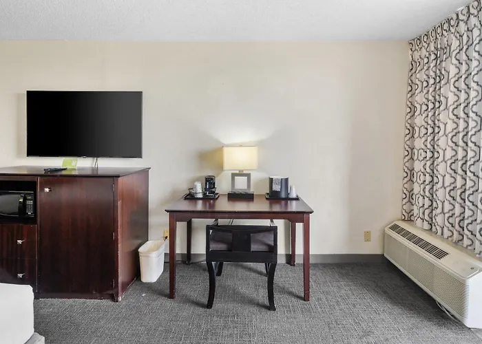 88 Palms Hotel & Event Center