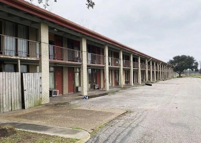 Hotel O Bay City, Tx-35