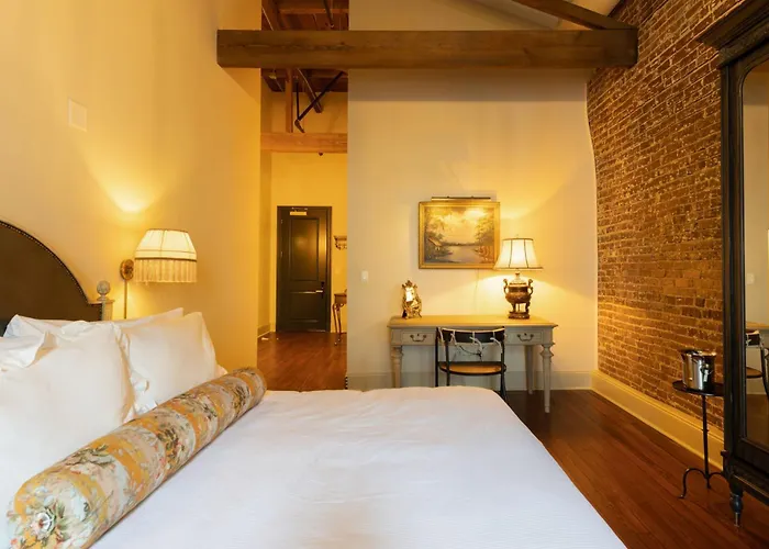 Hotel Cleo, Knoxville Downtown, A Tribute Portfolio Hotel