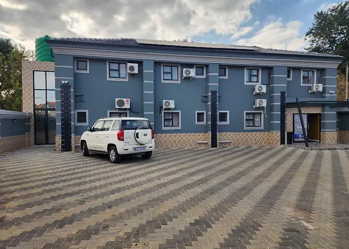 Duplessis Lodge
