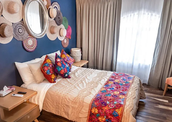 Homestal California Hostal En Tlaquepaque