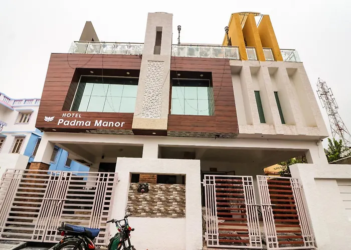 Super Hotel O Padma Manor