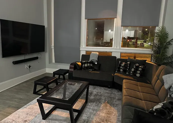 Huge Downtown Baltimore Home With Parking