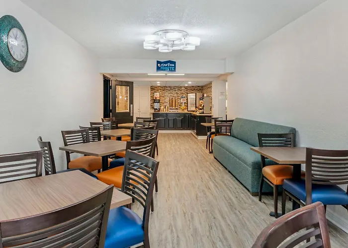 Clarion Pointe Jasper