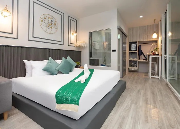 Best Time Pool Suites, Phuket