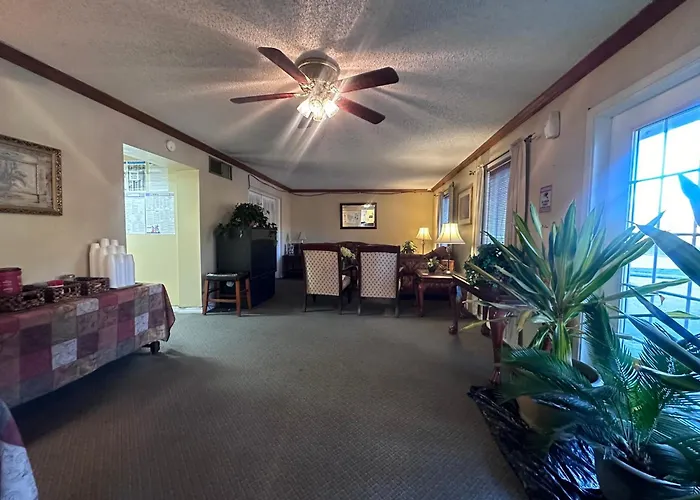 Country Inn & Suite