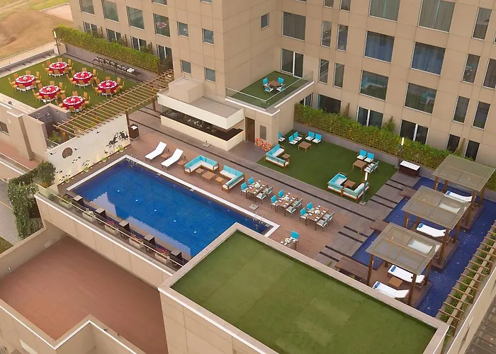 Courtyard By Marriott Surat