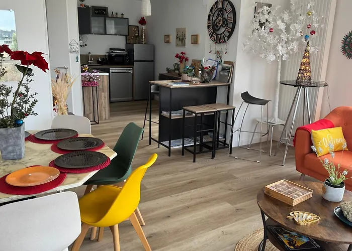 Vannes quartier gare roof top haut standing 8 personnes