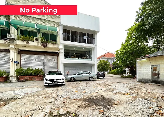 Lili Stay By The Beach