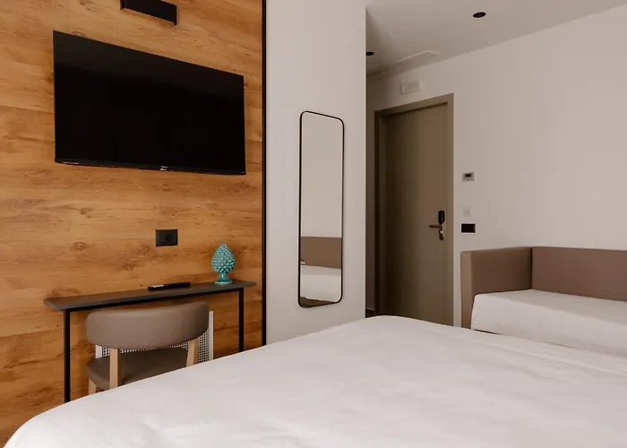 Belladonna Hotel