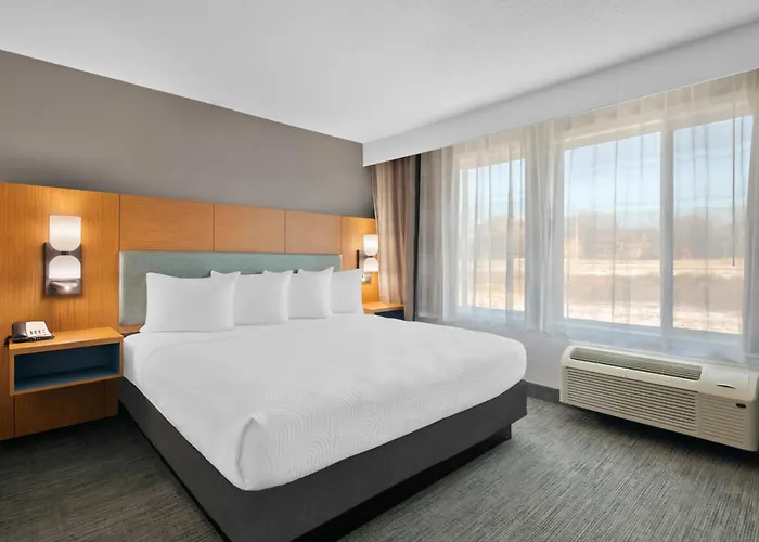 Country Inn & Suites By Radisson, Near The National Sports Center, Coon Rapids, Mn