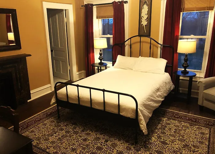 The Vine Bed & Breakfast, Llc