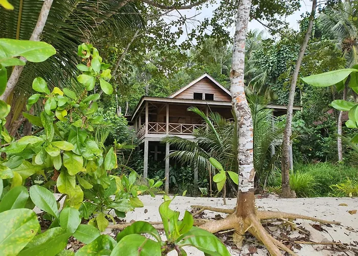 Sunset Surfing Villas Mentawai