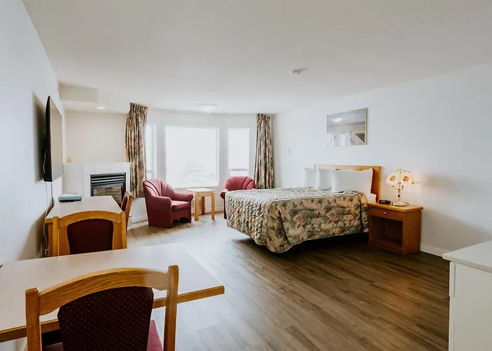 Western Budget Plus Mosaic Suites