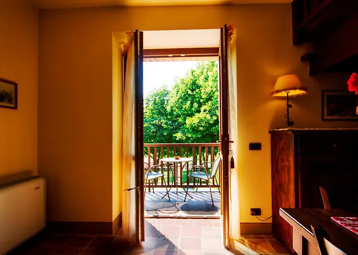 Relais Castello Di Razzano