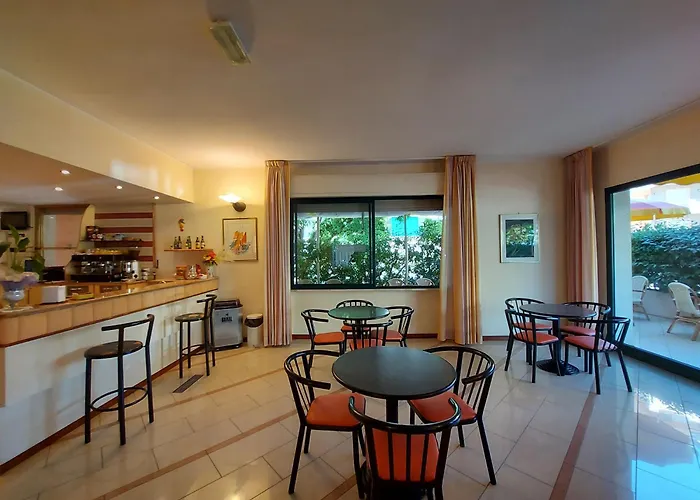 Hotel Joli