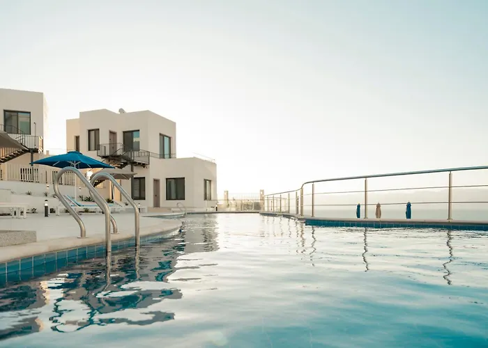 Diamond Palm Hotel&Resort