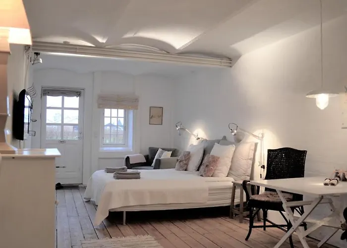 Store Ejlstrup Bed & Breakfast