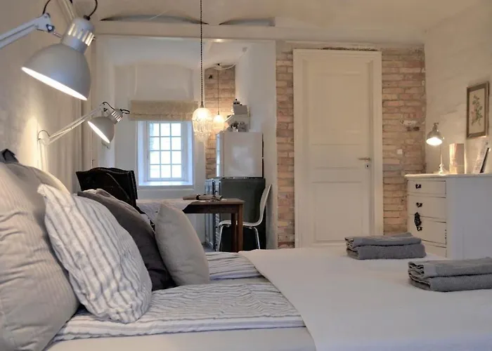 Store Ejlstrup Bed & Breakfast