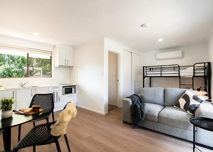 Highway 1 Holiday & Lifestyle Park