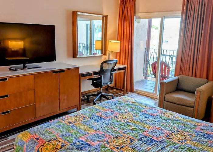 Royal Century Hotel At Lax