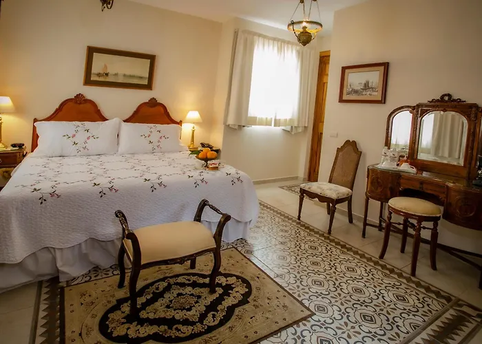 Grand Casa Naranjos, Hospedaje Alteno