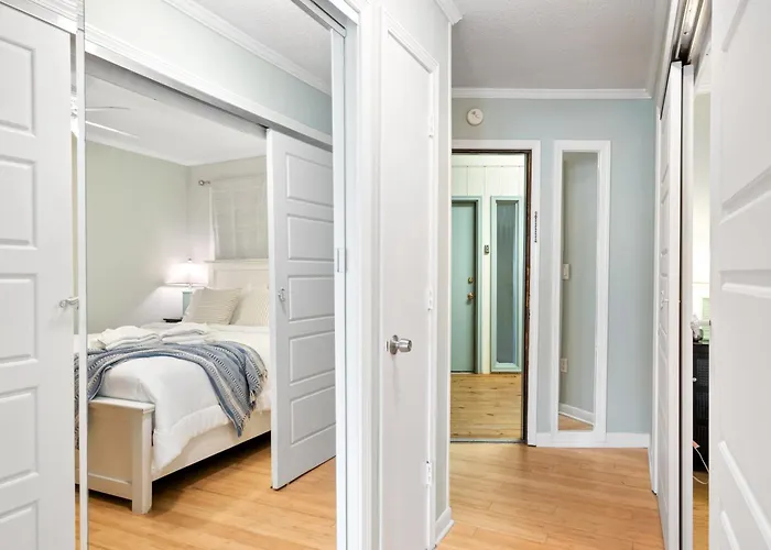 5 Min Walk To The Beach 1St Floor Condo Sleeps 4
