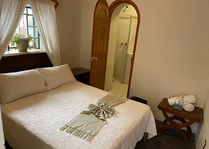 Hotel Jardin De Cervantes