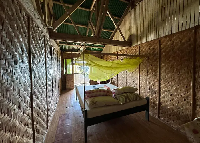 Liberty'S Lodge And Diving - Apo Island